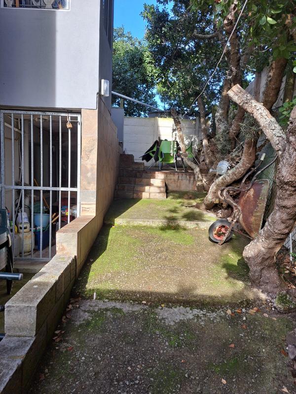 6 Bedroom Property for Sale in Kleinbaai Western Cape